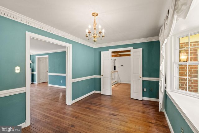 4560 LYNN FOREST DR, Gainesville, VA 20155