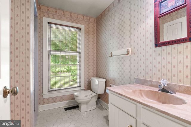 4560 LYNN FOREST DR, Gainesville, VA 20155