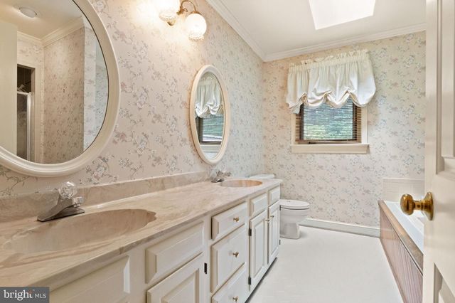 4560 LYNN FOREST DR, Gainesville, VA 20155