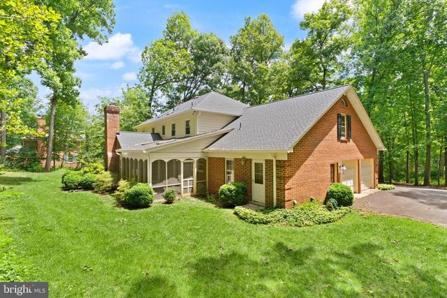 4560 LYNN FOREST DR, Gainesville, VA 20155