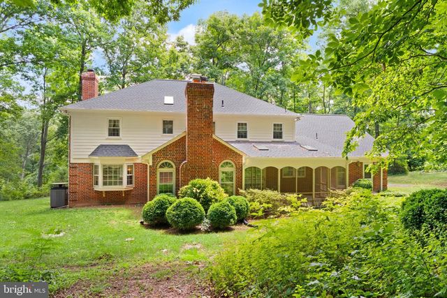 4560 LYNN FOREST DR, Gainesville, VA 20155