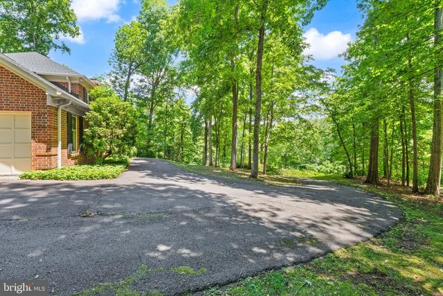 4560 LYNN FOREST DR, Gainesville, VA 20155