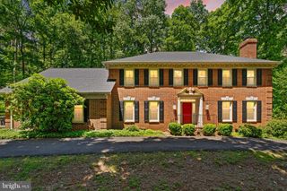 4560 LYNN FOREST DR, Gainesville, VA 20155