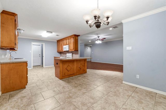 10367 Royal Magnolia Drive, Conroe, TX 77303