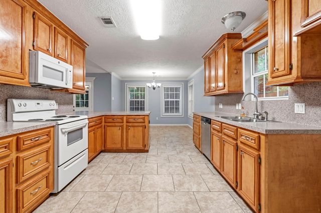 10367 Royal Magnolia Drive, Conroe, TX 77303