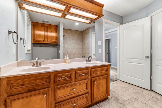 10367 Royal Magnolia Drive, Conroe, TX 77303