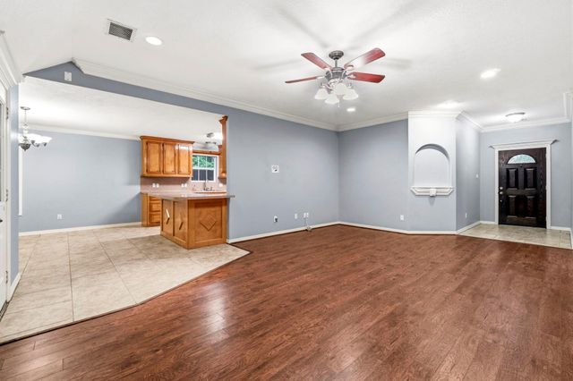 10367 Royal Magnolia Drive, Conroe, TX 77303