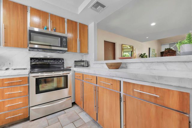 45711 W Verba Santa Drive, Palm Desert, CA 92260