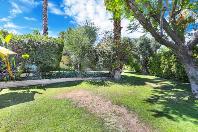 45711 W Verba Santa Drive, Palm Desert, CA 92260