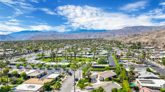 45711 W Verba Santa Drive, Palm Desert, CA 92260