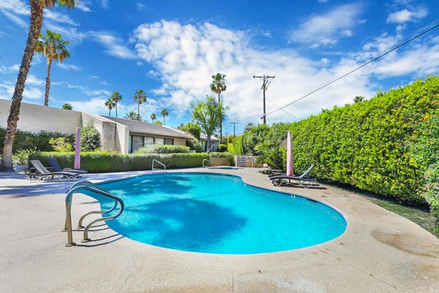 45711 W Verba Santa Drive, Palm Desert, CA 92260