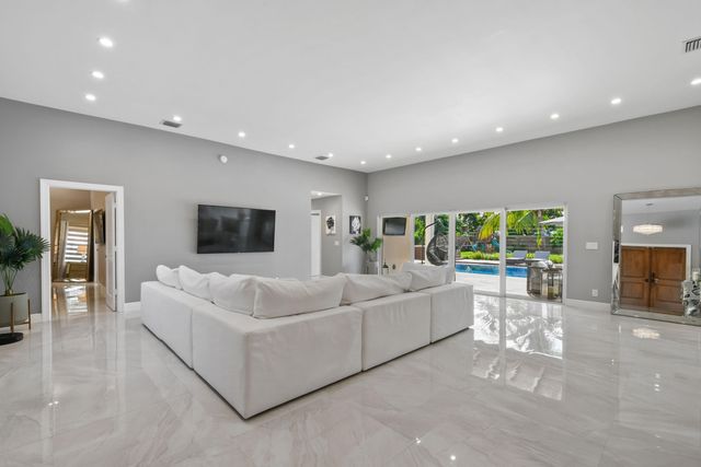 7101 W Lake Drive, Lake Clarke Shores, FL 33406