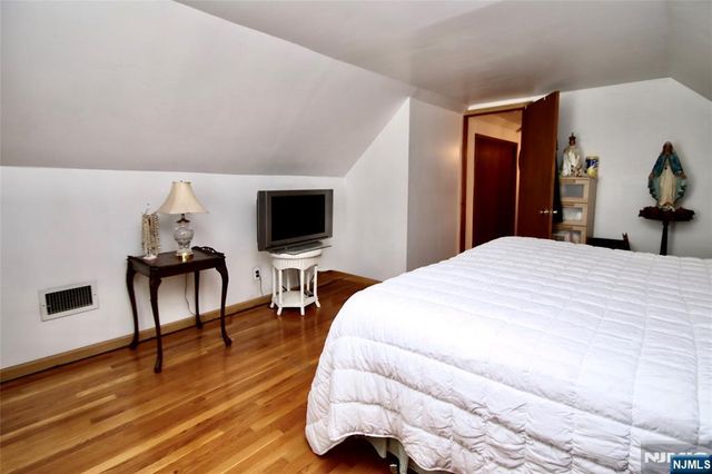 37-17 Jasper Road, Fair Lawn, NJ 07410