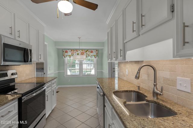 377 R L Honeycutt Drive, Wilmington, NC 28412