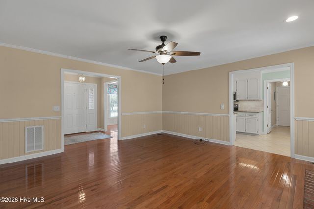 377 R L Honeycutt Drive, Wilmington, NC 28412