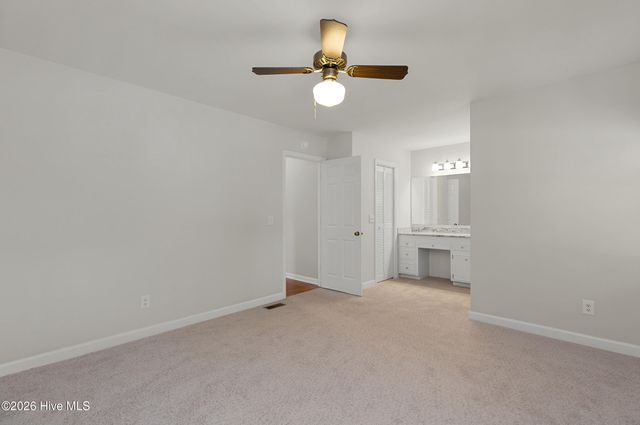 377 R L Honeycutt Drive, Wilmington, NC 28412