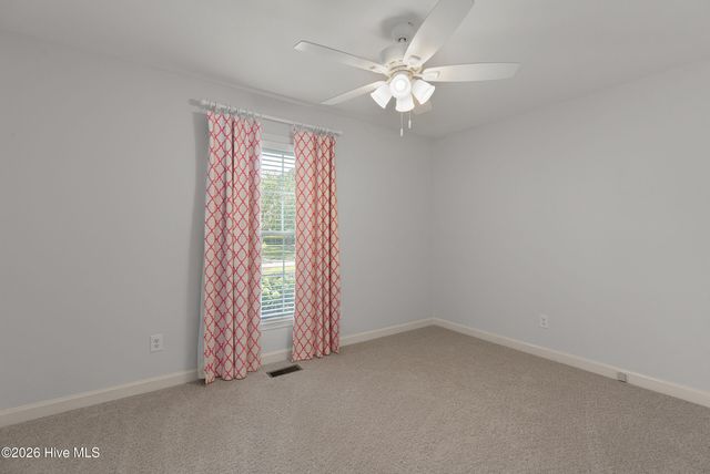 377 R L Honeycutt Drive, Wilmington, NC 28412