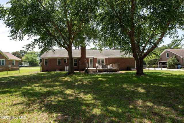 377 R L Honeycutt Drive, Wilmington, NC 28412