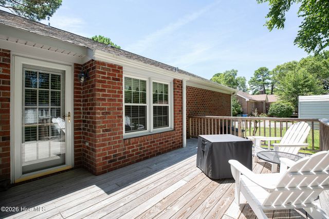377 R L Honeycutt Drive, Wilmington, NC 28412