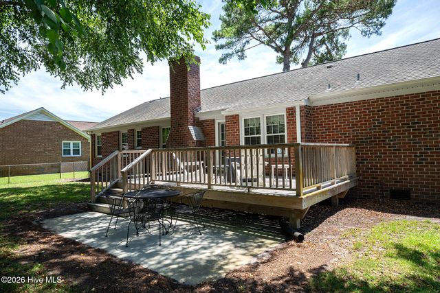 377 R L Honeycutt Drive, Wilmington, NC 28412