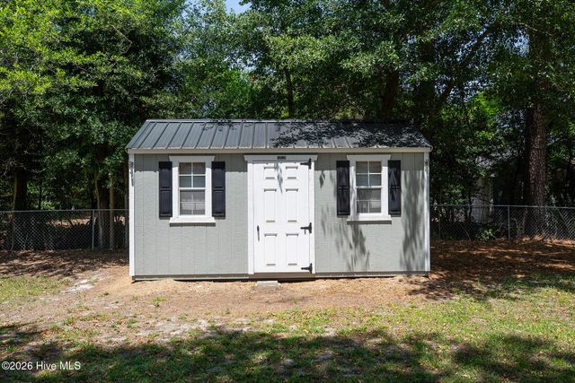 377 R L Honeycutt Drive, Wilmington, NC 28412
