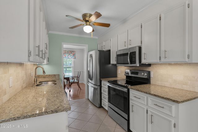 377 R L Honeycutt Drive, Wilmington, NC 28412