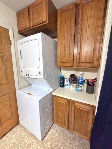 5237 Pleasant Lane, Crestwood, IL 60418
