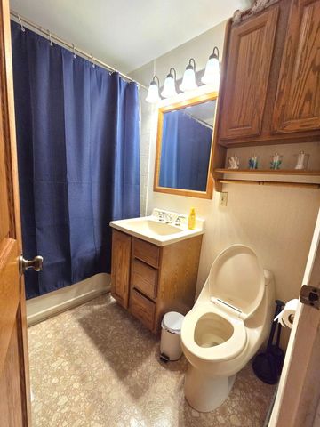5237 Pleasant Lane, Crestwood, IL 60418