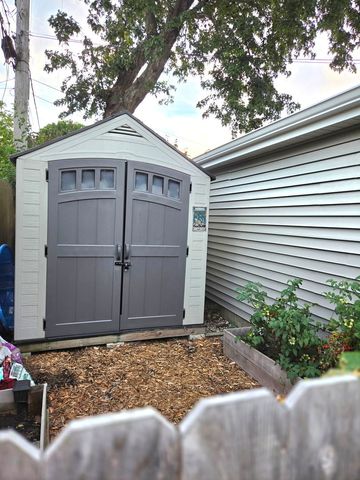 5237 Pleasant Lane, Crestwood, IL 60418