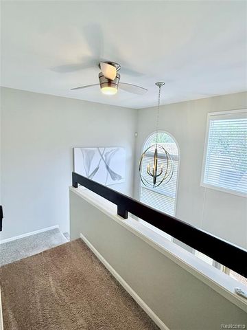 7288 Simsbury Dr. Drive 24, West Bloomfield, MI 48322