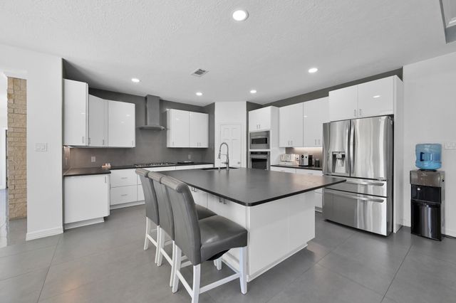 10420 Hufsmith Road, Tomball, TX 77375