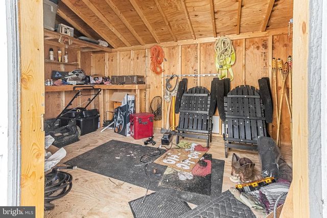 1570 NADENBOUSCH LN, Inwood, WV 25428