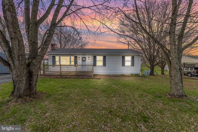 1570 NADENBOUSCH LN, Inwood, WV 25428