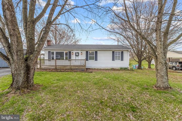 1570 NADENBOUSCH LN, Inwood, WV 25428