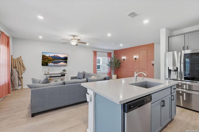 10776 Rosalina Loop, Converse, TX 78109