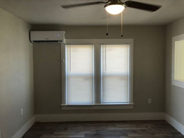 502 Cottonwood Street, Coleman, TX 76834