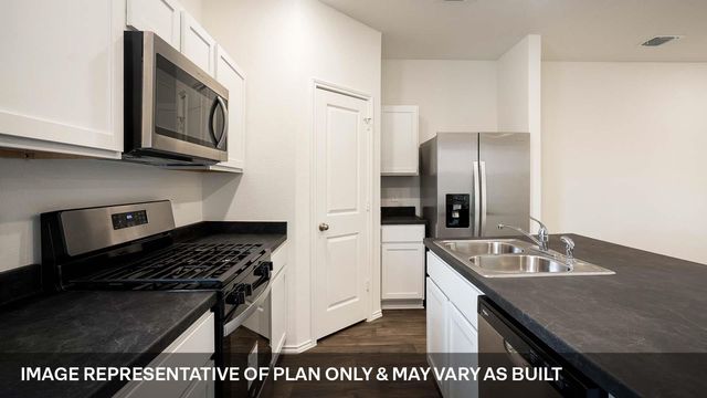 231B Harrison XING, Uhland, TX 78640