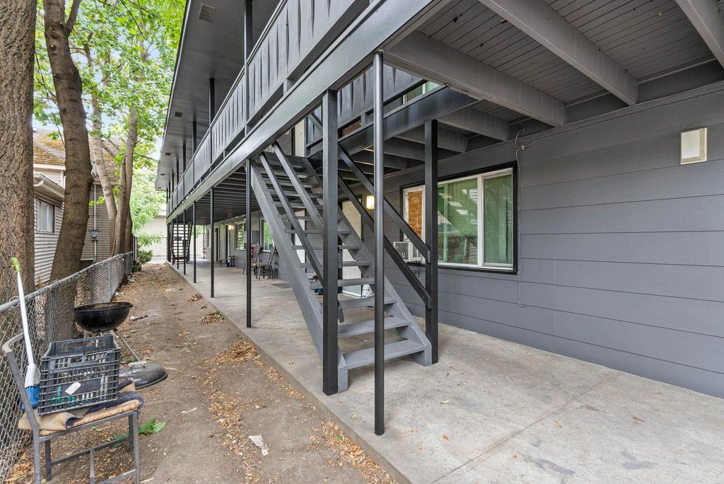 943 E Augusta Ave, Spokane, WA 99207 photo 5