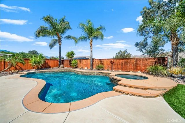 13956 Moqui, Corona, CA 92883