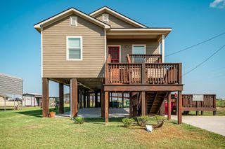172 Curlew Street, Sargent, TX 77414