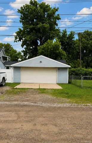 4512 Treadwell Street, Wayne, MI 48184