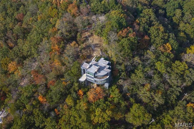 800 Holland Road, Ballwin, MO 63021