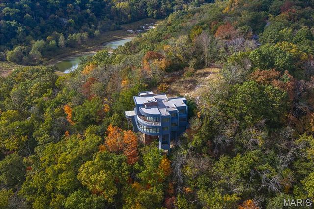 800 Holland Road, Ballwin, MO 63021