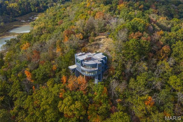 800 Holland Road, Ballwin, MO 63021