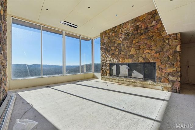 800 Holland Road, Ballwin, MO 63021