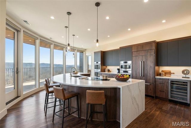 800 Holland Road, Ballwin, MO 63021