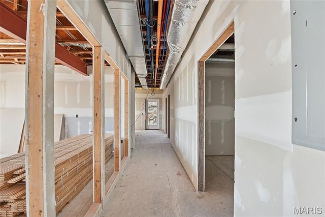 800 Holland Road, Ballwin, MO 63021