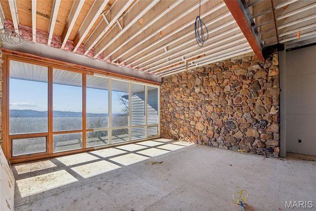 800 Holland Road, Ballwin, MO 63021