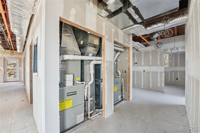 800 Holland Road, Ballwin, MO 63021