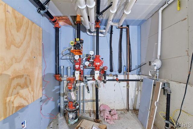 800 Holland Road, Ballwin, MO 63021